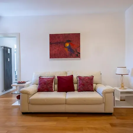 Vatican Star Apartment